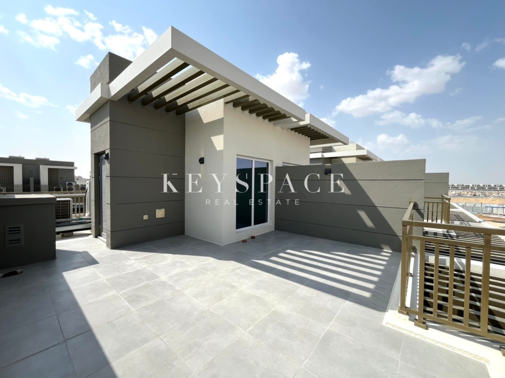 MODERN VILLA l G + 2F l BRANDNEW l PRIVATE ROOFTOP l VACANT